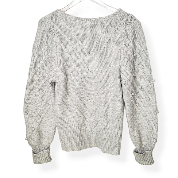 White House Black Market Grey Silver Metallic V-Neck Knit Sweater Size M… - Picture 2 of 8